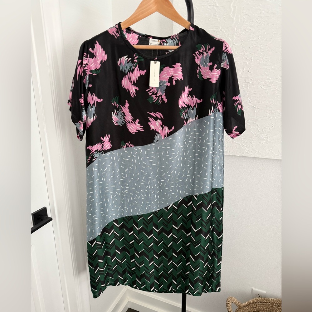 Colorful Patterned Dress Lightweight and Loose Fit